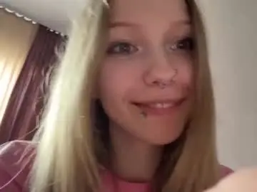 Chaturbate Watch Live Sex Cams of gertrudeuran