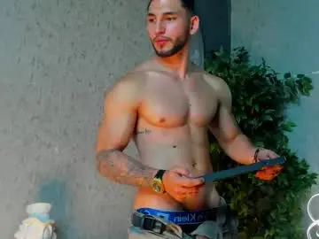 Chaturbate Best live sex cam show of louis_connor