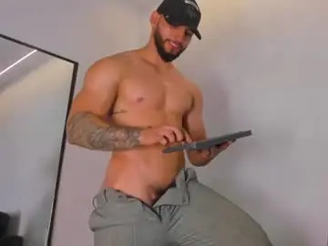 Chaturbate Best live sex cam show of louis_connor