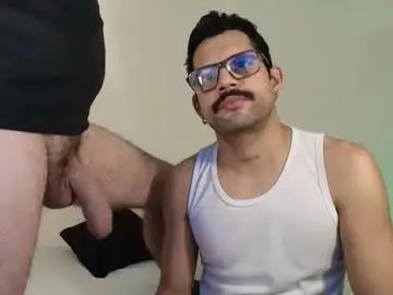 Chaturbate Live Sex Cam of benjamin613999