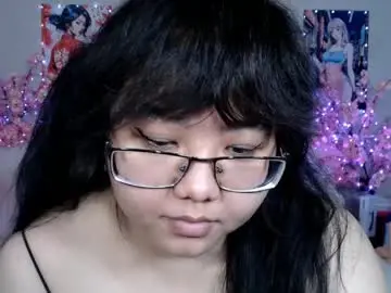 Chaturbate Live Sex Cam of moertomlly