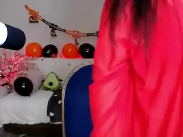 Chaturbate Live Sex Cam of moertomlly
