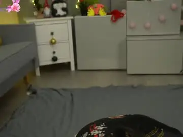 Chaturbate Watch Live Sex Cams of lookatmehabibi_