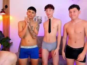 Chaturbate Live Sex Cam of burning_wallen