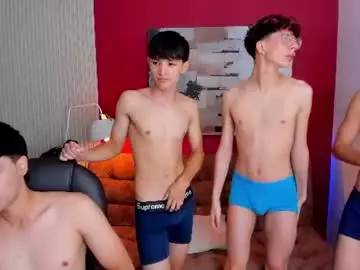 Chaturbate Live Sex Cam of burning_wallen