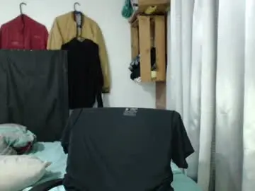 Chaturbate Live Sex Cam of armando_2002