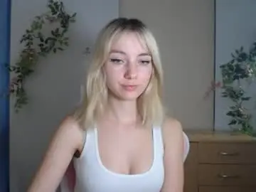 Chaturbate Adult Video Chat of luciacam20