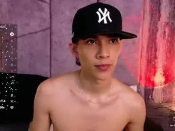 Chaturbate Best live sex cam show of arontawers