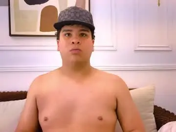 Chaturbate Live Sex Cam of bennett_alejoo