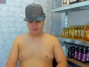 Chaturbate Best live sex cam show of bennett_alejoo