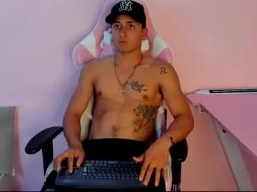Chaturbate Sex Cam of brandoncolee