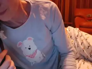 Chaturbate Live Sex Cam of andrasweetie