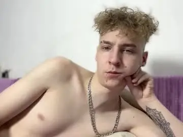 Chaturbate Nude Webcam of mrsexycum4u