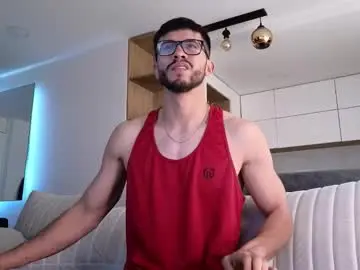 Chaturbate Live Sex of phantom_bigger1