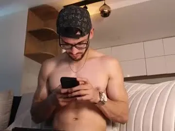 Chaturbate Private Sex Chat of phantom_bigger1