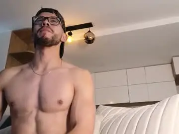 Chaturbate Watch Live Sex Cams of phantom_bigger1