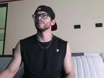 Chaturbate Adult Video Chat of phantom_bigger1