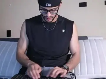 Chaturbate Private Sex Chat of phantom_bigger1