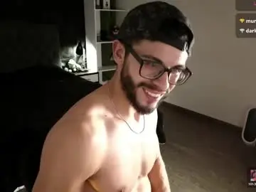 Chaturbate Free Porn Cam of phantom_bigger1