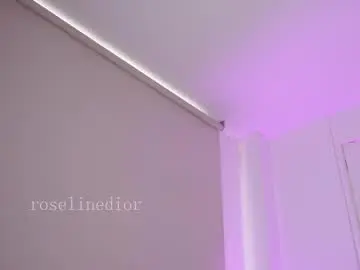 Chaturbate Live Sex Cam of roselinedior