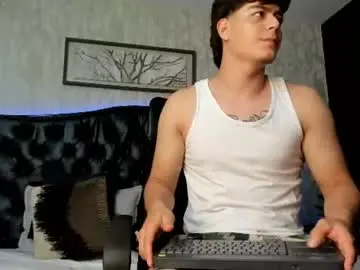 Chaturbate Sex Chat of maxxicruz