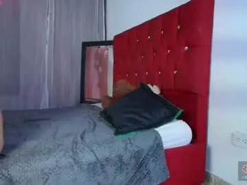 Chaturbate Live Sex Cam of naomii_campbelll