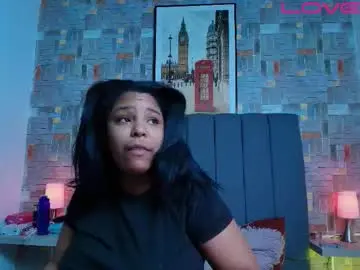 Chaturbate Live Sex Cam of naomii_campbelll