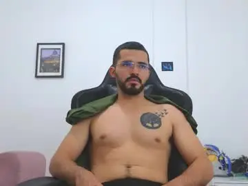 Chaturbate Watch Live Sex Cams of alejandroo_7