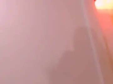 Chaturbate Free Live Porn of miajuice18