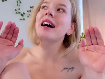 Chaturbate Live Sex Cam of milly_shy