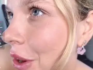 Chaturbate Live Sex of milly_shy