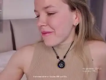 Chaturbate Live Sex Cam of milly_shy