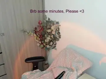 Chaturbate Live Sex Cam of lauryn_chills