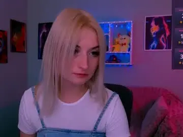 Chaturbate Live Sex Cam of venezia_barton