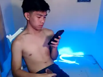Chaturbate Live Sex of clyde_twinkx