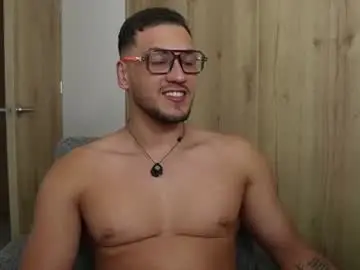 Chaturbate Live Sex Cam of andy_weld