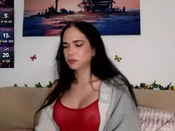 Chaturbate Live Sex Cam of luara_