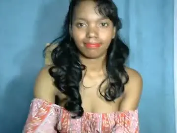 Chaturbate Live Sex Cam of petite_beauty_sweet