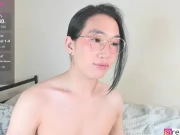 Chaturbate Live Sex Cam of ren_yoonn