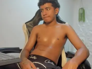 Chaturbate Live Sex Cam of alluringangel01