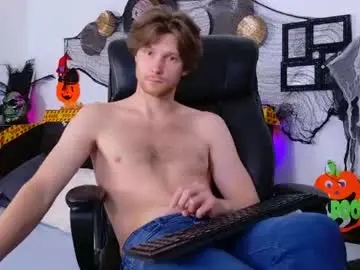 Chaturbate Live Sex Cam of eddie_baker