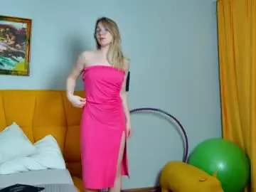 Chaturbate Adult Video Chat of elaravoltage