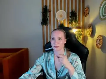 Chaturbate Live Porn of elaravoltage
