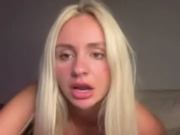 Chaturbate Live Sex Cam of bbygirll2