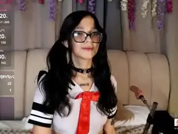 Chaturbate Sex Cam of petite_artemis