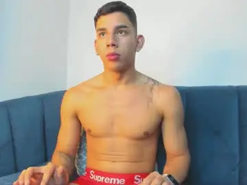 Chaturbate Sex Cam of andrew_twink18