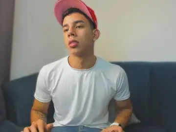 Chaturbate Live Porn of andrew_twink18