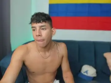 Chaturbate Adult Webcam of andrew_twink18