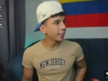 Chaturbate Sex Cam of andrew_twink18