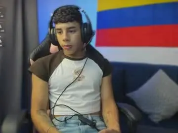 Chaturbate Live Sex of andrew_twink18